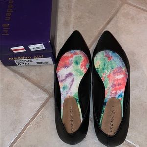 Madden Girl Black flats